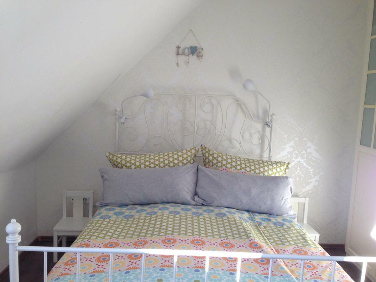 Ferienwohnung Mit Garten In Koeln Екстер'єр фото