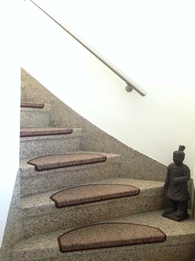 Ferienwohnung Mit Garten In Koeln Екстер'єр фото